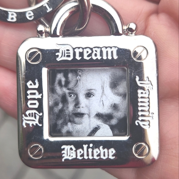Northern Reflections Dream/Believe Photo Keyring - Picture 2 of 5